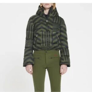 Perfect Moment Star Dazzle down women’s ski jacket